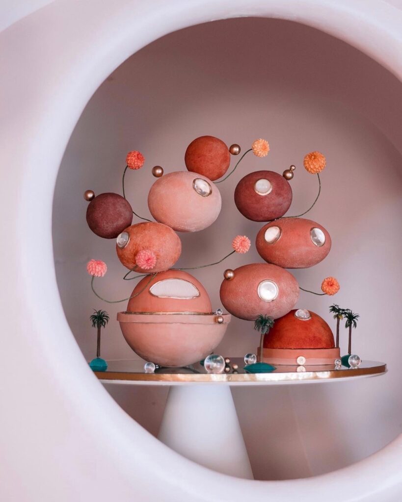 Carnet d’utopie Planètes sucrées en orbite. Une architecture joyeuse et intérieure.
