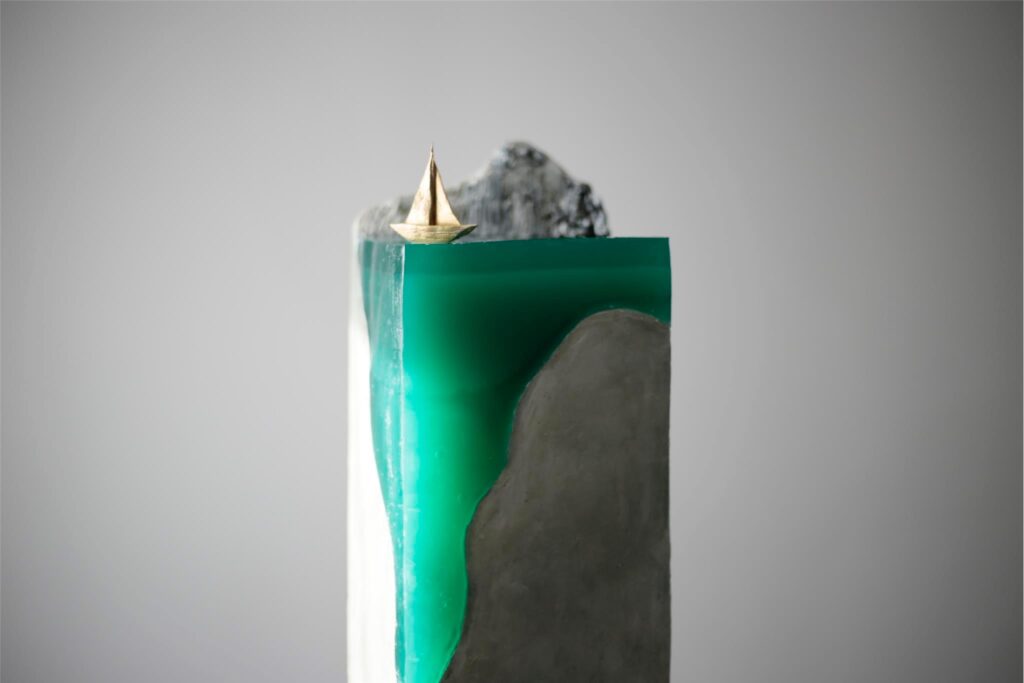 Onde verte L’éclat brut du silence. Une faille douce dans la matière.
